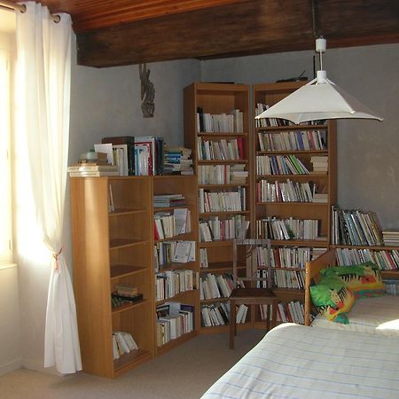 Vouvant B&B "Les Remparts" חדר תמונה